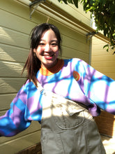 Load image into Gallery viewer, City pop Sweater
